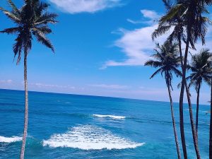 1024px-Blue_Sea_Mirissa_Sri_Lanka_01